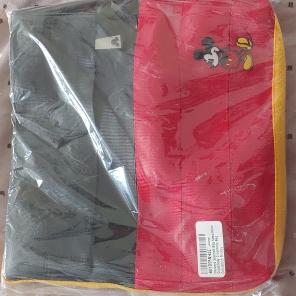 Harvey's Colorblock Mickey Streamline - Picture 1 of 6